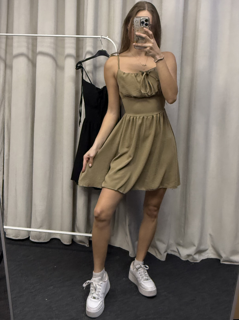 Sukienka z usztywnianą miseczką