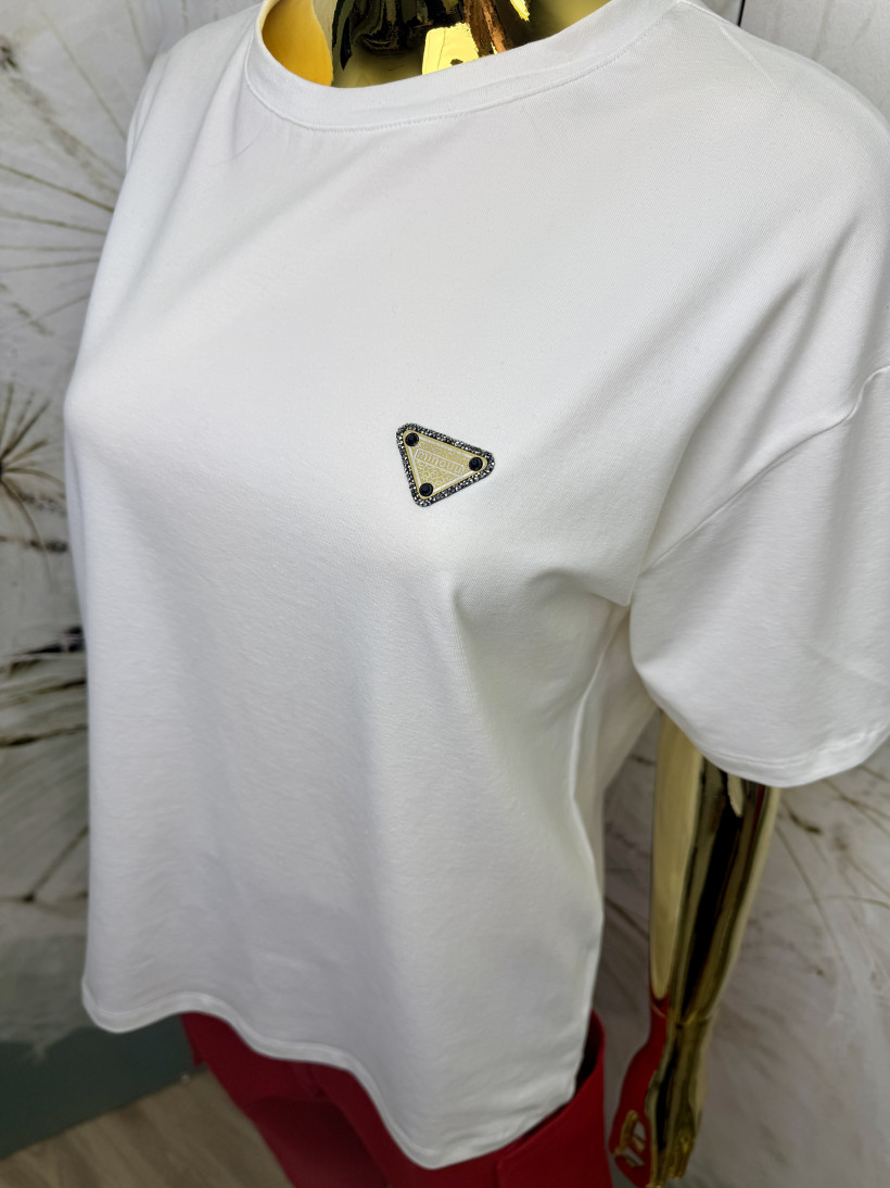 T-shirt premium z logowaną blaszką Minouu