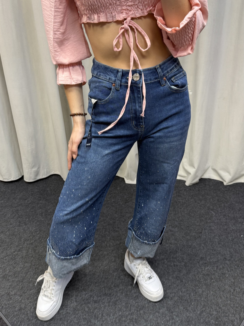 Spodnie jeansowe z diamencikami 