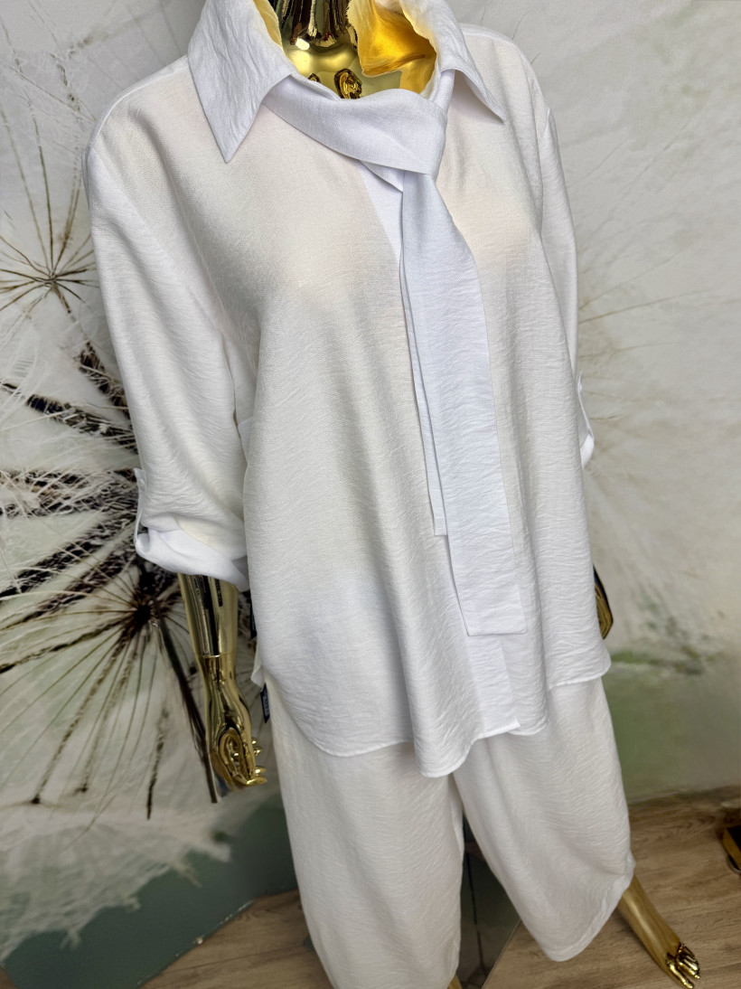 Komplet: koszula z paskiem/krawatem i spodnie 7/8 Minouu