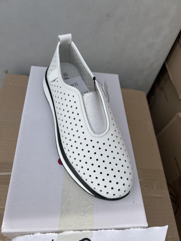SABATINA 4- PÓŁBUT AŻUROWY BIAŁY Z GUMKĄ DX25056LSKÓRA NATURALNA 