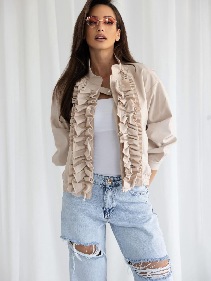 By o la la..! kurtka z żabotem