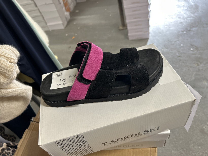 HERMES RÓŻ- laczek czarny  z różowym paskiem SOKOLOSKI KU 21-023 BLK