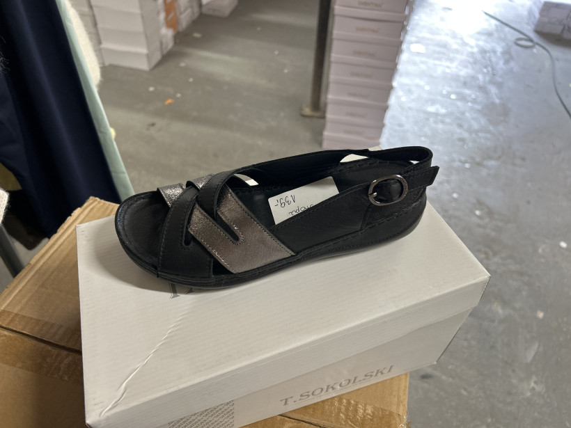 WYGODNA STOPA- SANDAL CZARNY SOKOLSKI AMI L22-521 BLK