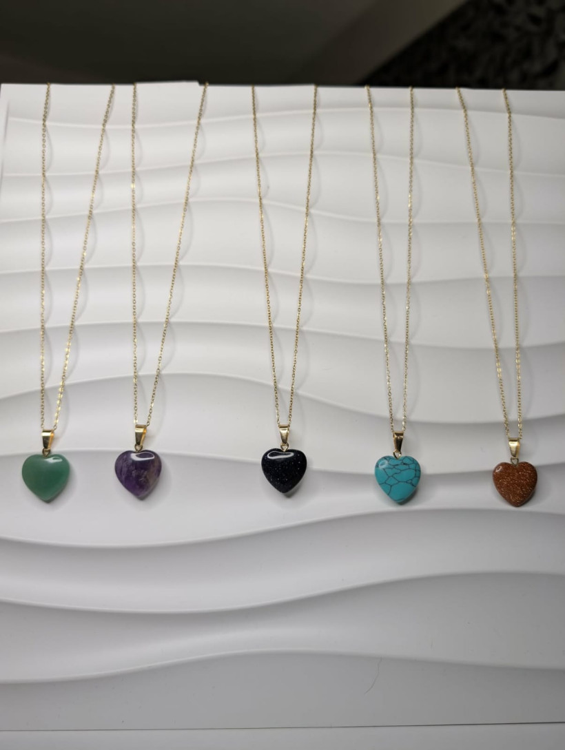 Naszyjnik SERCE z kamieniem naturalnym