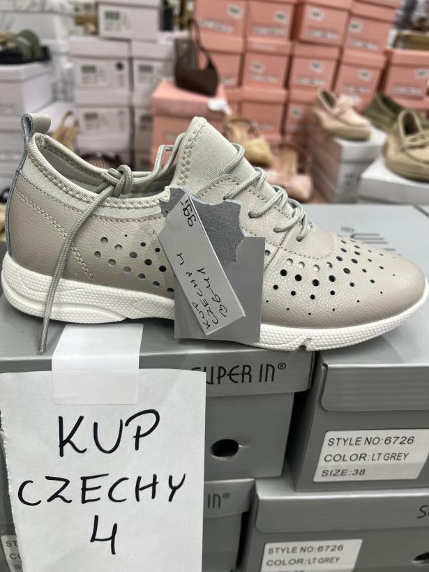 Czechy 4  Adidas biało szary 6726