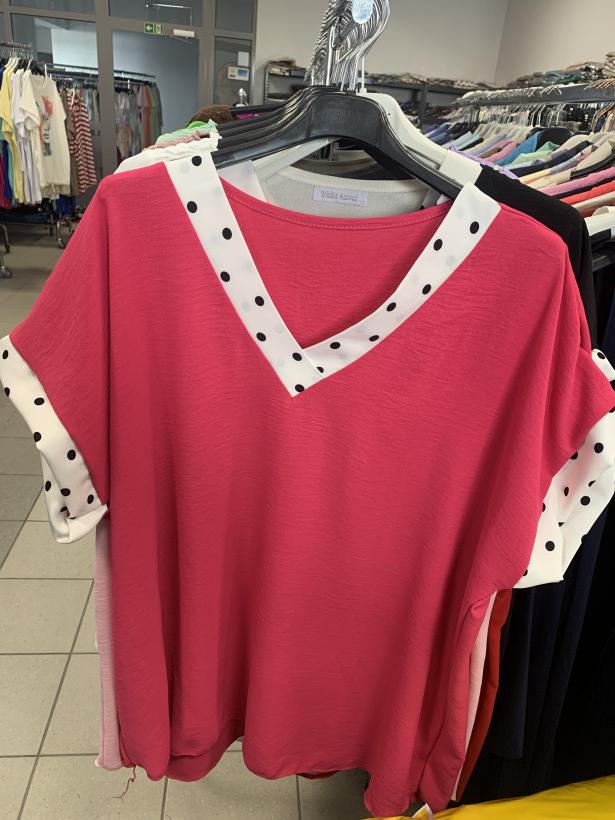 Bluzka jednokolorowa , lamówka w kropki - 5779 - fuksja