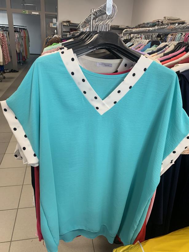 Bluzka jednokolorowa , lamówka w kropki - 5779 - mięta