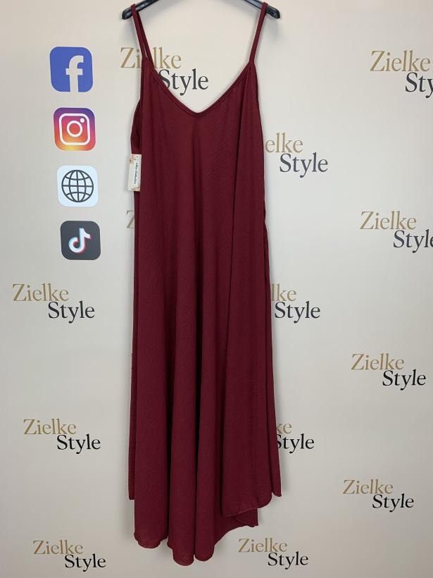 Italia nr 11 - Sukienka na ramiączkach jednokolorowa - 5578 - bordo