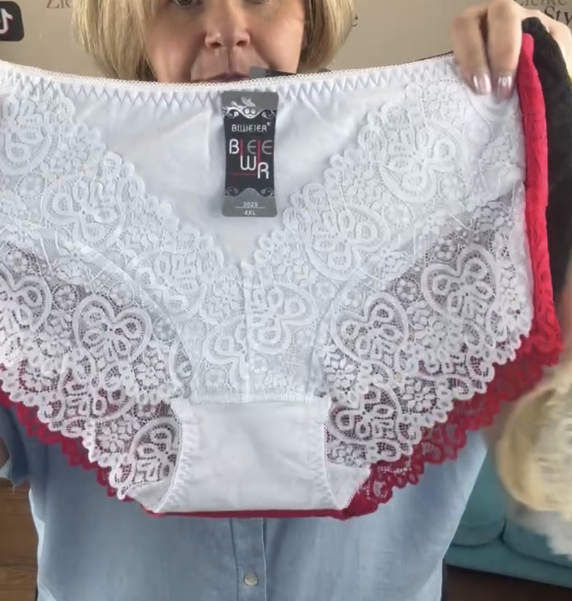 Majtki jednokolorowe z  koronką - 4xl - 3029- białe