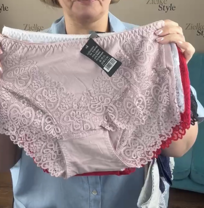 Majtki jednokolorowe z  koronką - 5xl - 3029- pudrowy róż