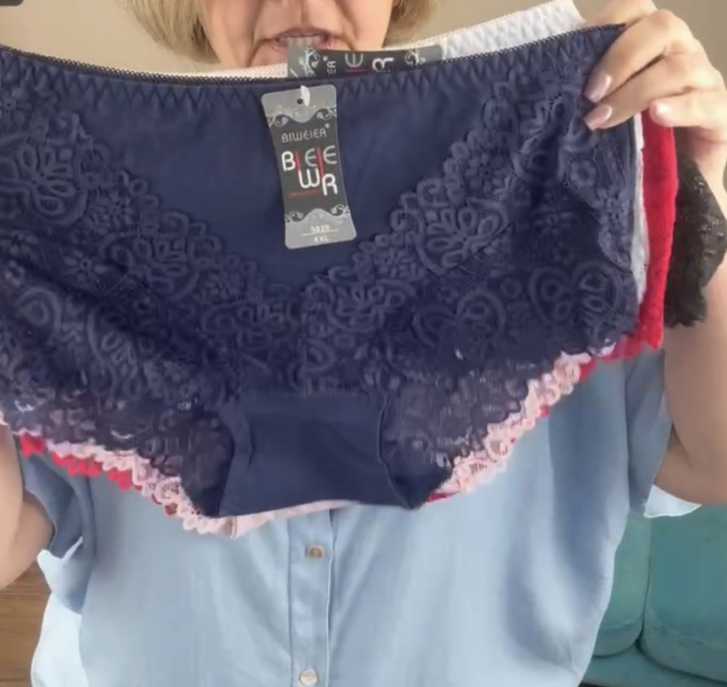 Majtki jednokolorowe z  koronką - 5xl - 3029- granat