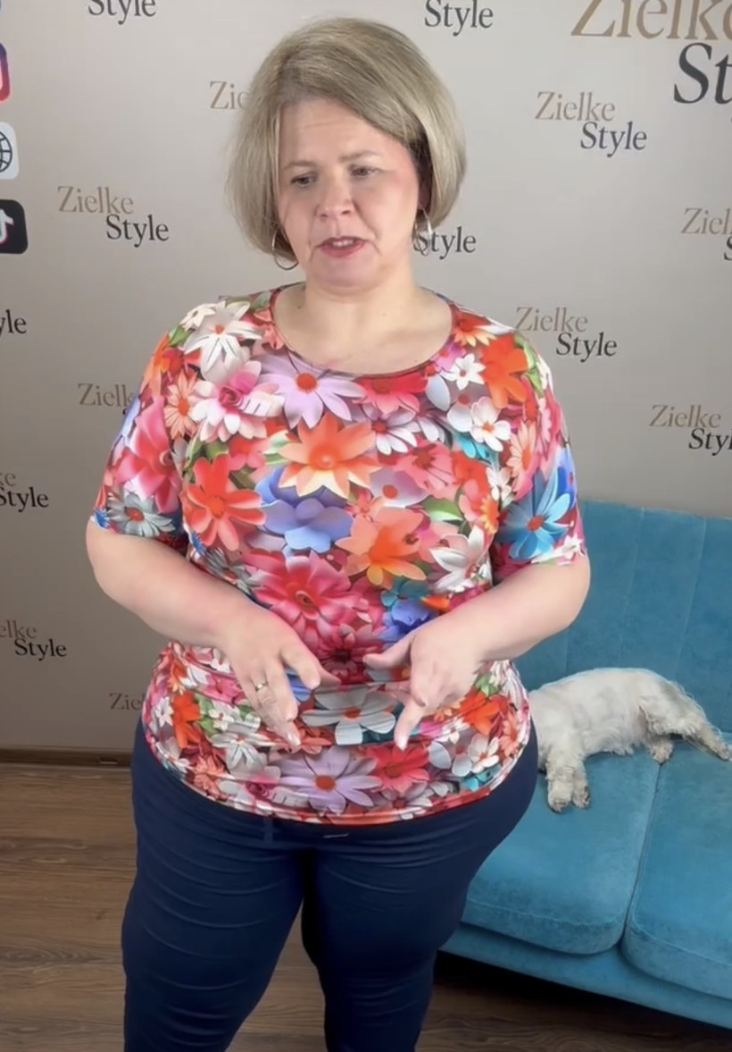 Tunika wzorzysta, kwiaty multikolor - 5xl - 15884