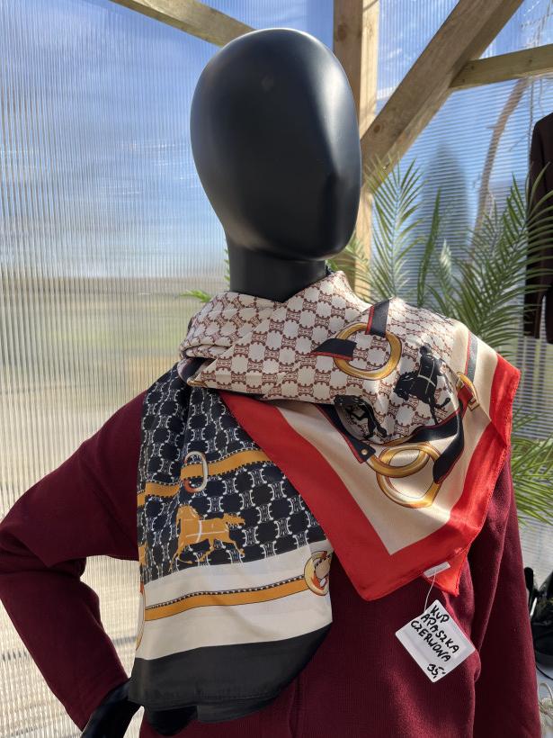 Apaszka z motywem konia elegancki szal 