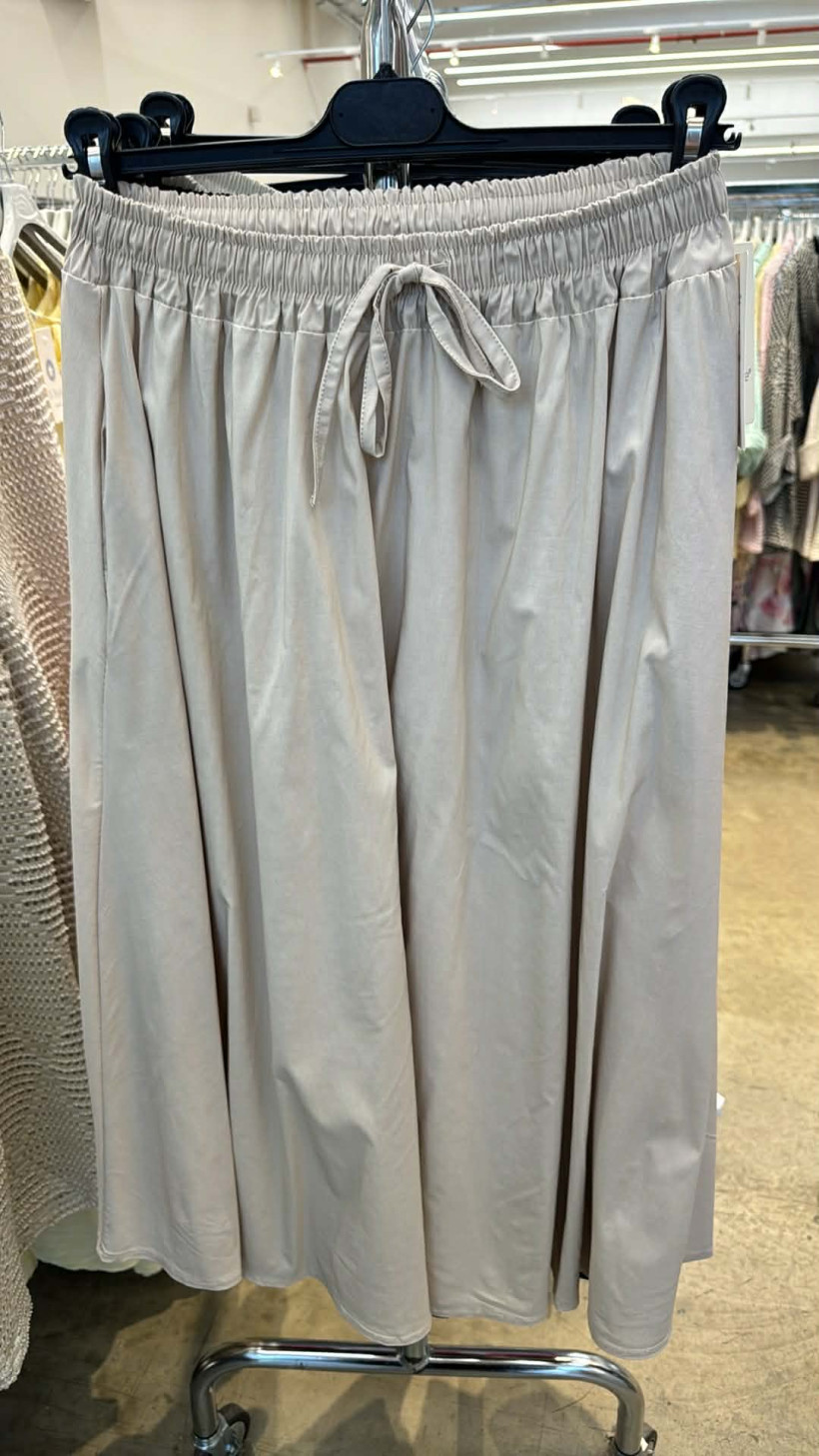 Italia nr 12 -  Spódnica jednokolorowa - 8784 - beżowa