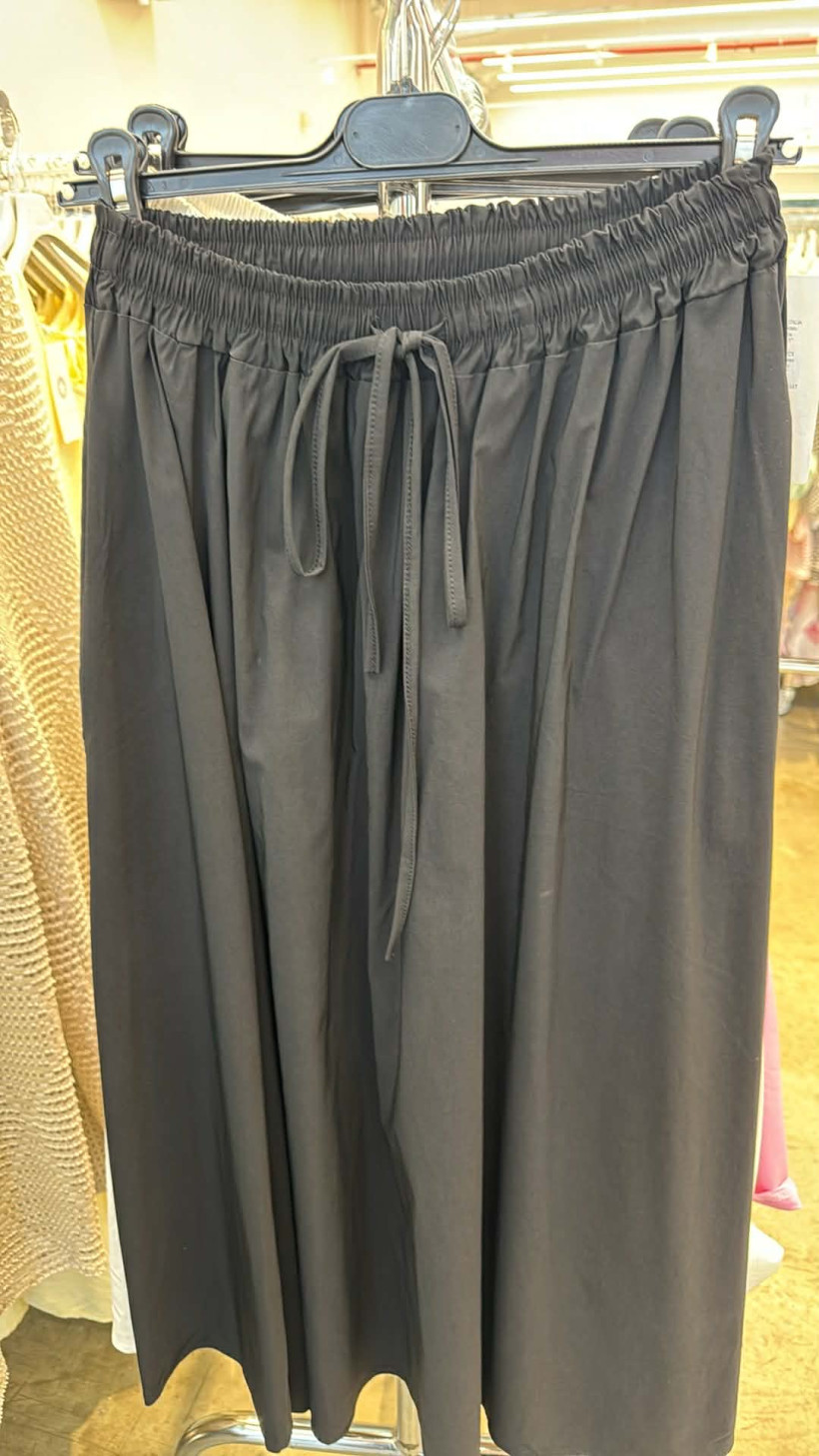 Italia nr 12 -  Spódnica jednokolorowa - 8784 - czarna