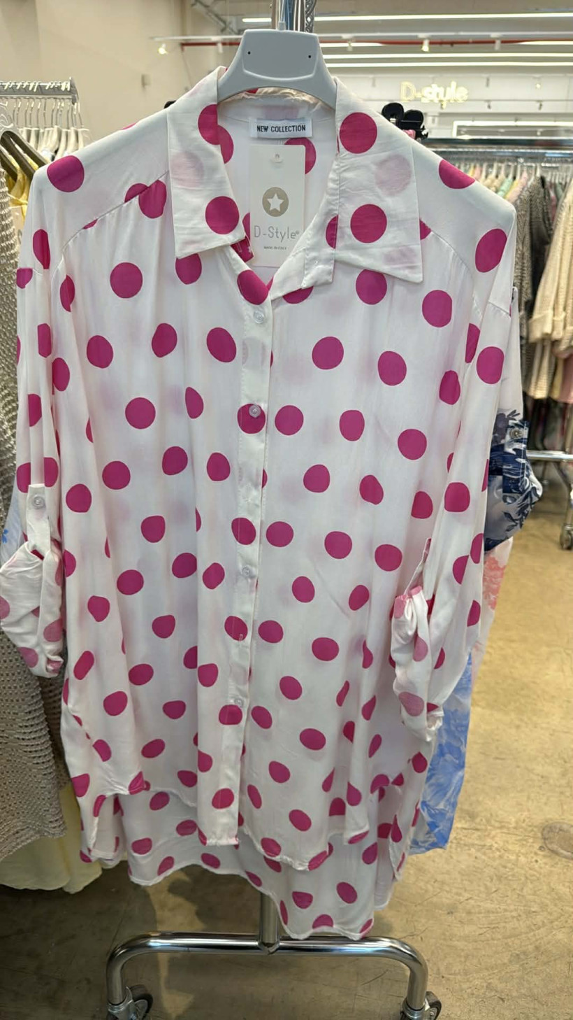 Italia nr 12 - Koszula oversize w grochy - G21163 - fuksja