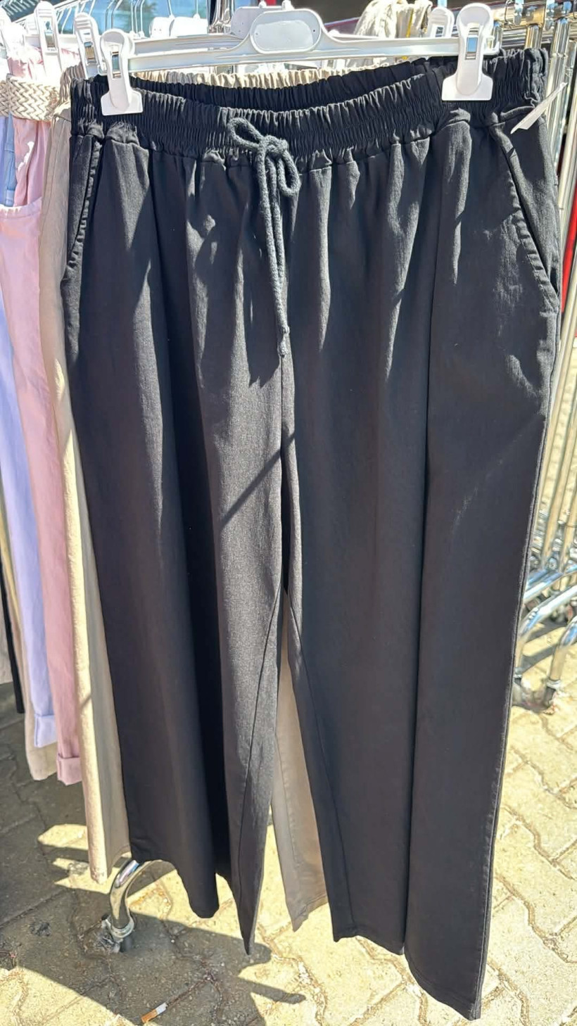 Italia nr 12 - Spodnie jednokolorowe z szerszą nogawką - 3808 - czarny