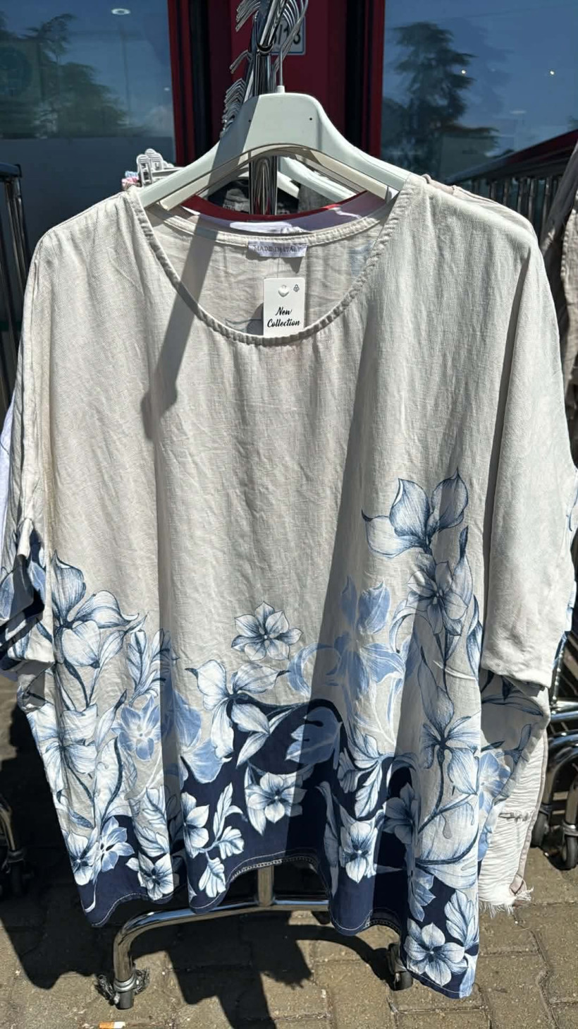 Italia nr 12 - Bluzka jednokolorowa - wzór kwiaty - 9553 - beżowa