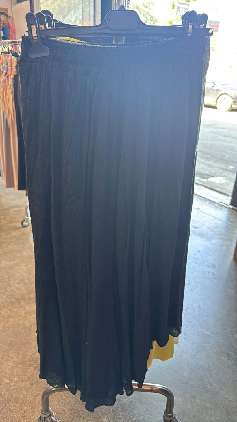 Italia nr 12 - Spódnica jednokolorowa - 27379 - czarna