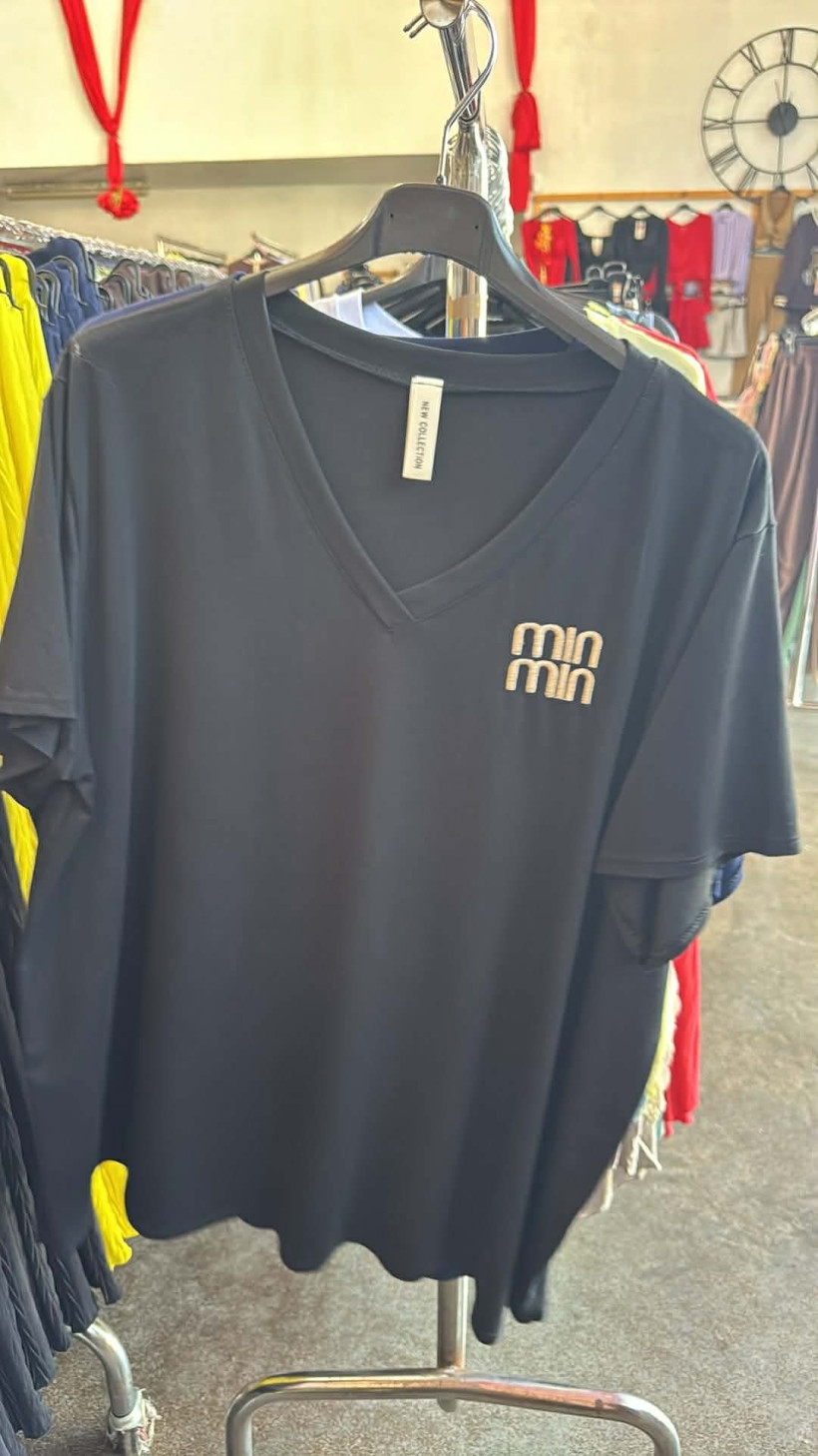 Italia nr 12 - Bluzka jednokolorowa min min - 28398 - czarny