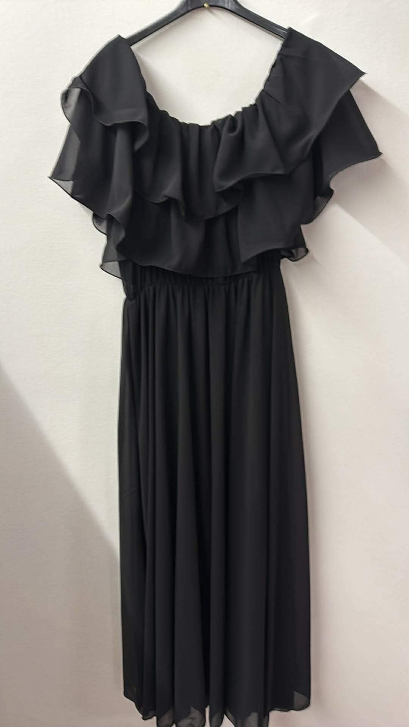 Italia nr 12 - Sukienka  / hiszpanka jednokolorowa Wł. 2165 - czarna