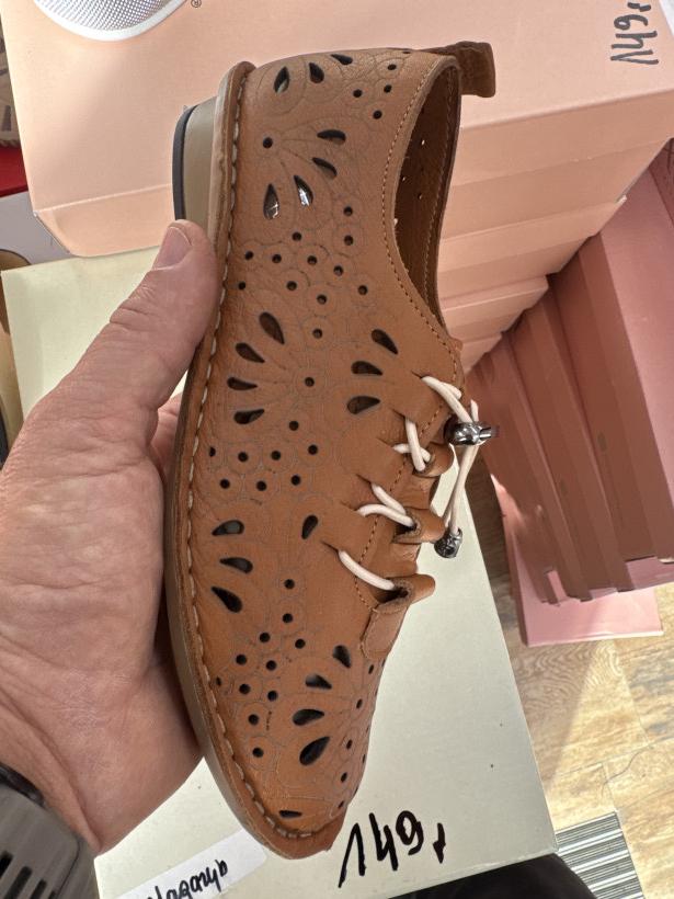 Kup MISS 13 - wsuwka, ażur, brąz, 4811