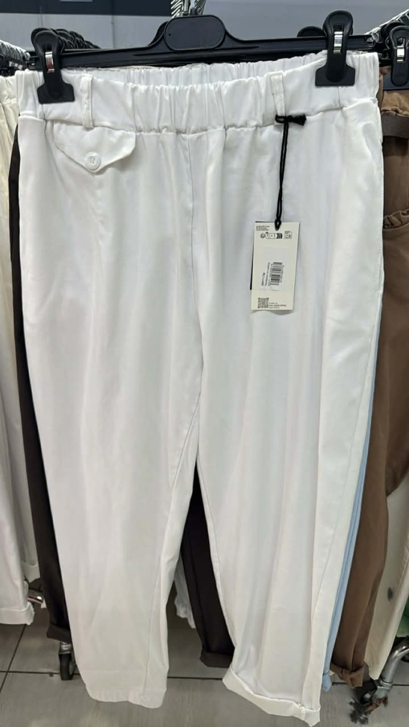 Italia nr 12 - Spodnie jednokolorowe z guzikiem - Vanilla - 823711 - biały