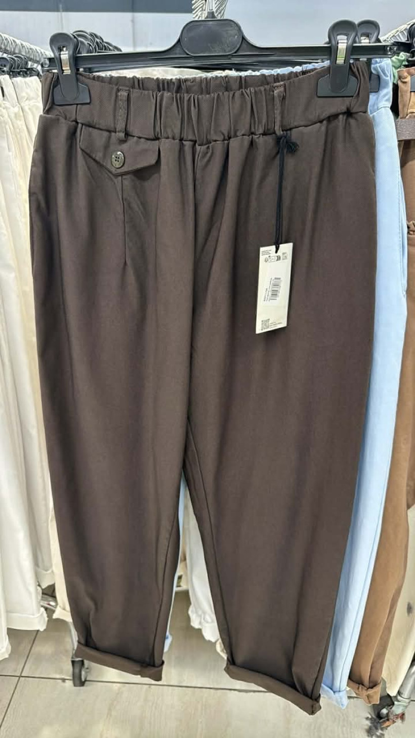 Italia nr 12 - Spodnie jednokolorowe z guzikiem - Vanilla - 823711 - czekoladowy