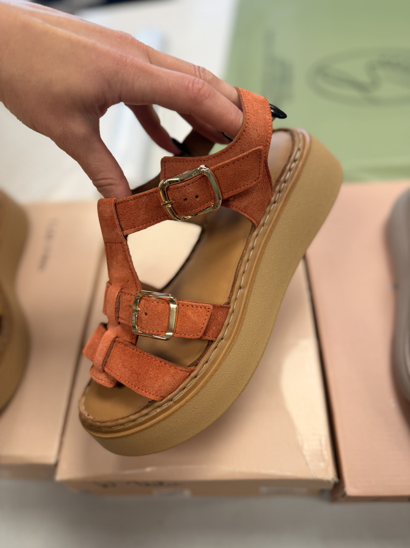 KUP TREND ULUBIONY - POMARANCZOWY SANDAL SKORA TURCJA 2 KLAMRY PLATFORMA