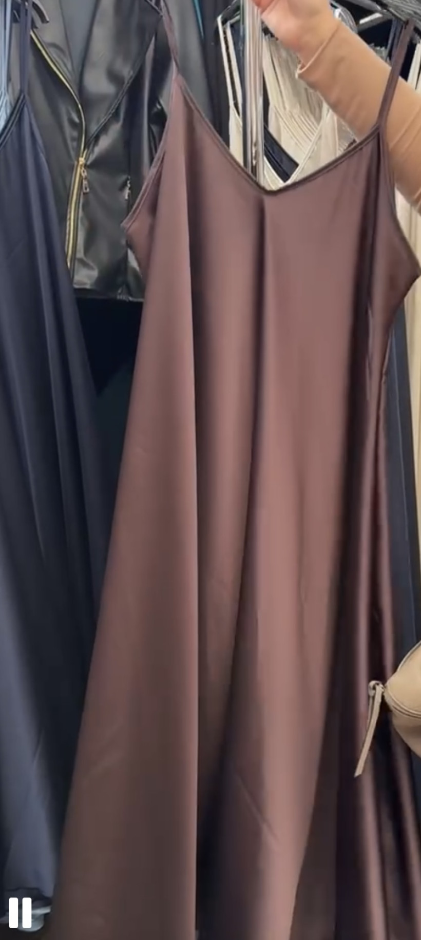 Italia nr. 12 - Sukienka gładka satynowa , czekolada - 3062