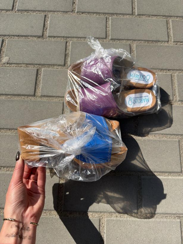 DREWNIAK 36 wysoki/niski obcas odkryte palce klapki medyczne mix kolor