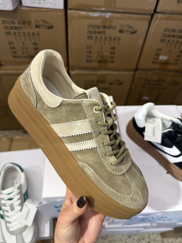 NOWY 3-ADIDAS DAMSKI GD-XF-209 - KHAKI sportowy adidas /GOODIN