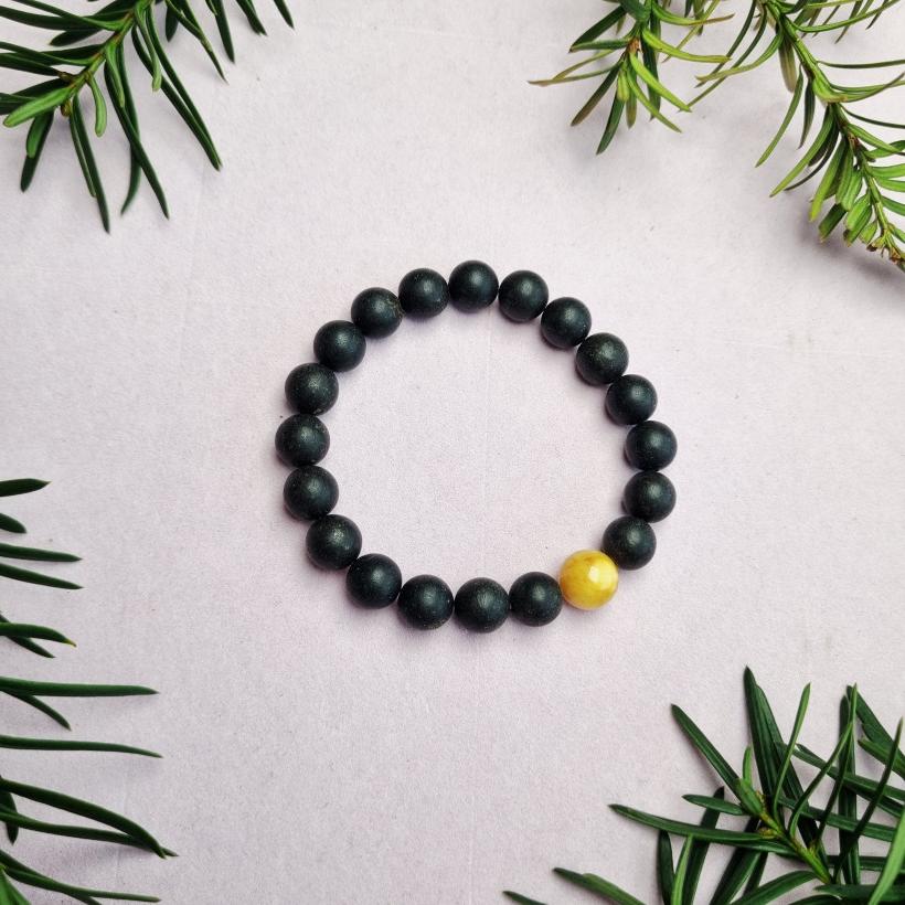 Ekskluzywna bransoletka z czarnego bursztynu bałtyckiego, miodowy akcent, naturalny bursztyn leczniczy, luksusowy prezent dla niego