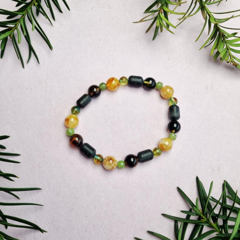 Ręcznie robiona bransoletka z bursztynu bałtyckiego, unikalny design z ciemnymi akcentami, prezent dla niej, naturalny bursztyn