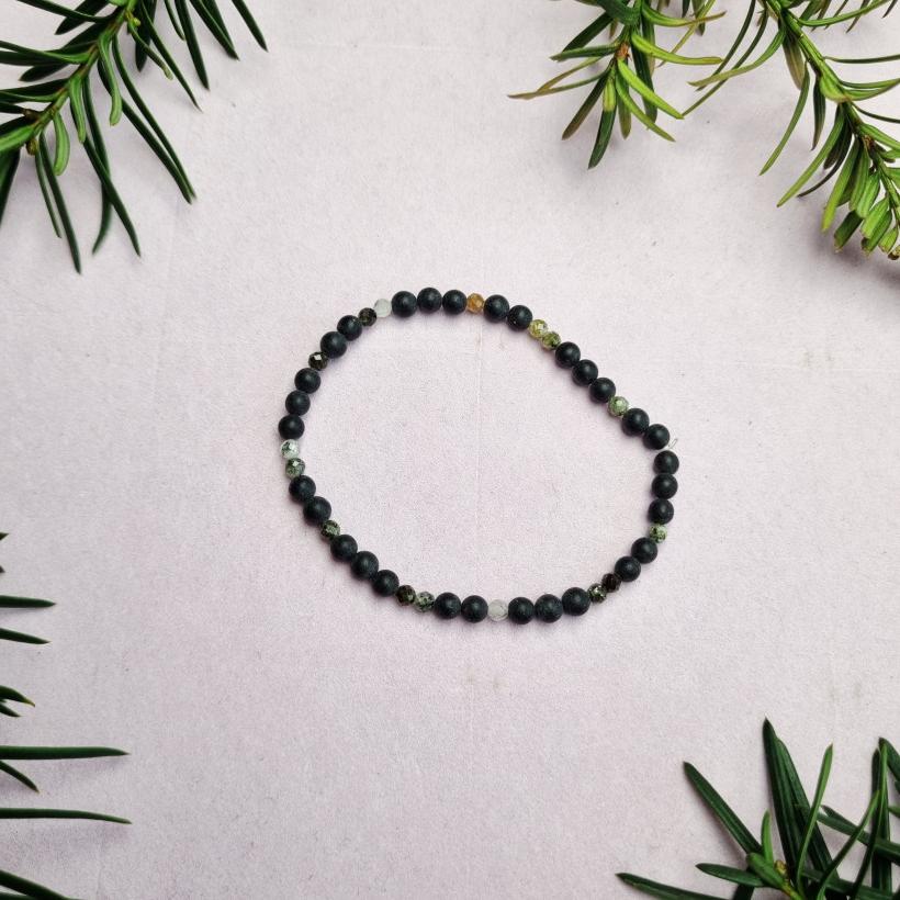 Minimalistyczna bransoletka z czarnego matowego kamienia i surowego bursztynu bałtyckiego, męska i damska biżuteria uniseks