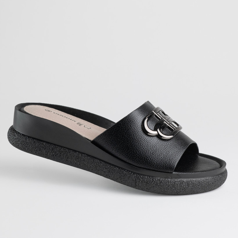 Klapki damskie GOODIN GD-FL1714  na lekkiej platformie z ozdobną klamrą