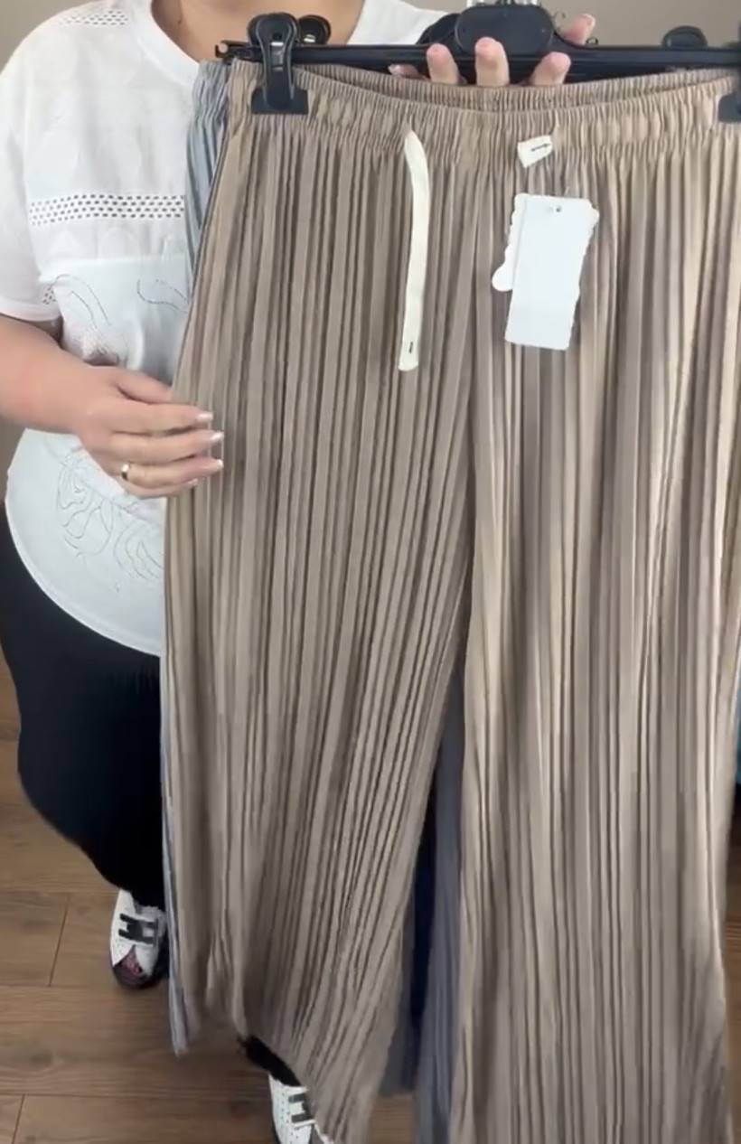 Spodnie na gumce plisowane jednokolorowe szeroka nogawka -2xl/3xl // 4xl/5xl // 5xl/6xl - 110 - fango