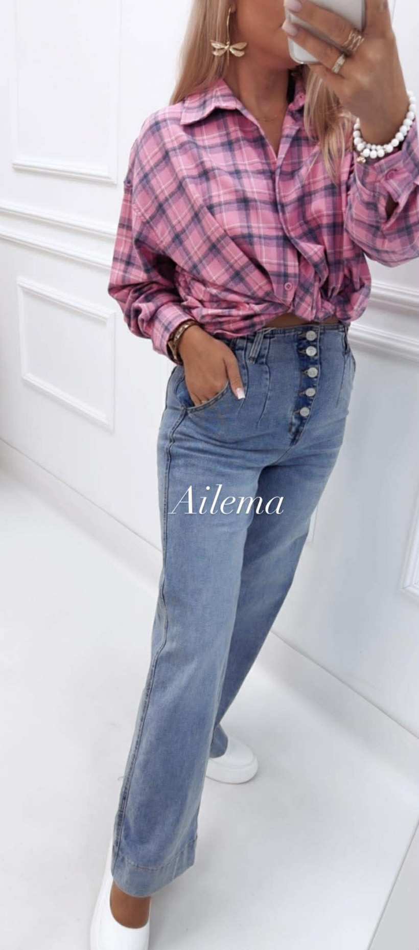 Jeansy wysoki stan WH-3523 prosta nogawka, guziki przy pasie 