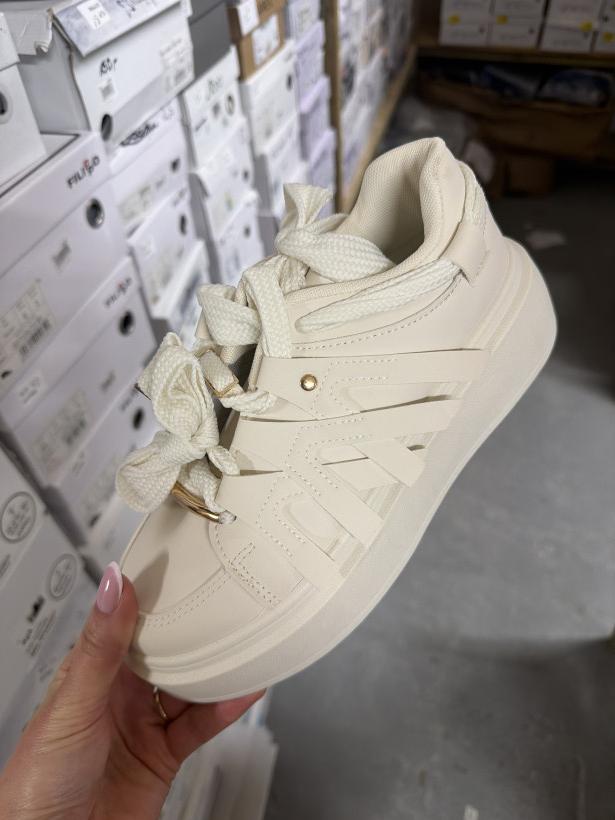 PIATEK 21 adidas biały wiązany Marquiz 