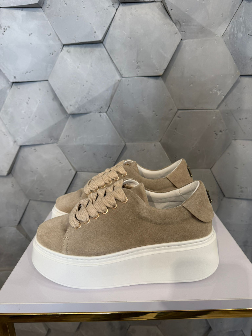 Sneakersy beż zamsz na koturnie 