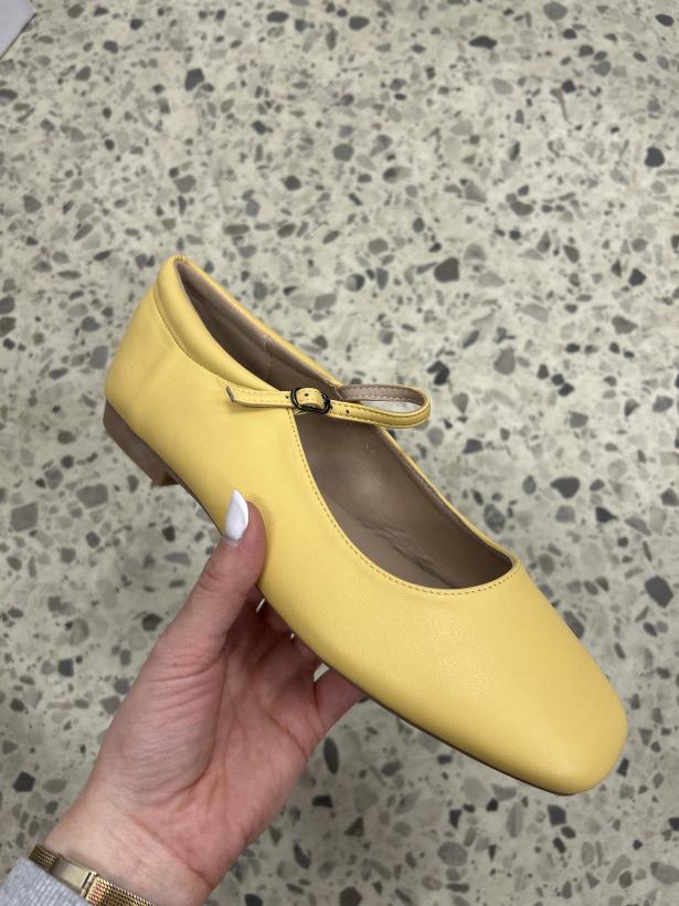 HISZPAN 20 but buonarotti ys-3344 yellow balerina żółta z paskiem