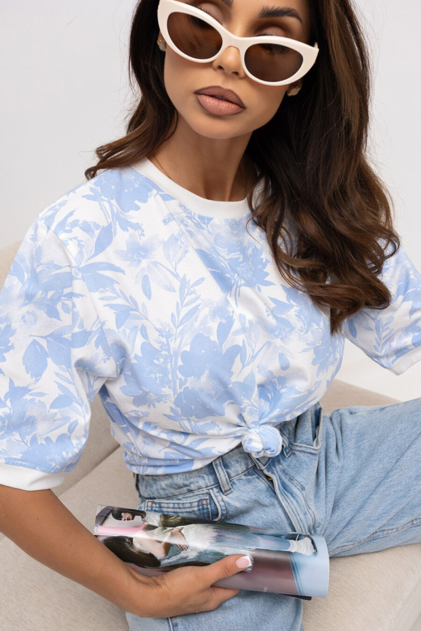 T-shirt Malowane Kwiaty Lara Fashion 