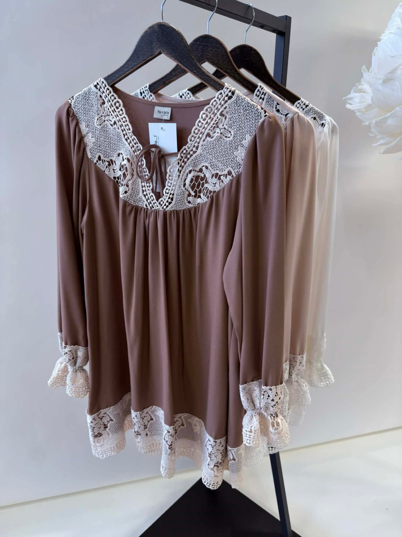 By o la la..! tunika z koronką