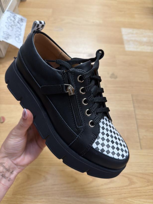 DANTEX 7  -buty skóra adidas czarny WD55