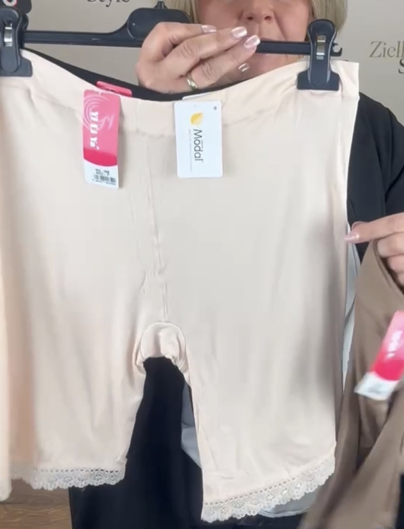 Majtki z nogawką beżowe - 359