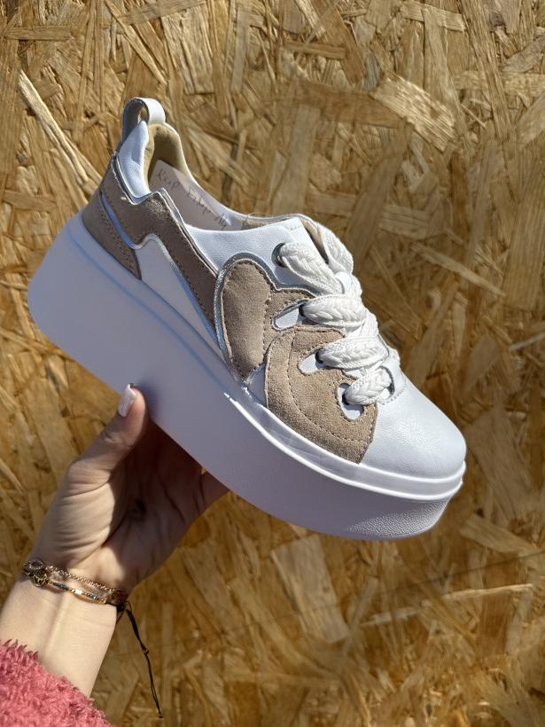 FILIP 14- bialy na grubszej podeszwie z zamszową ozdoba