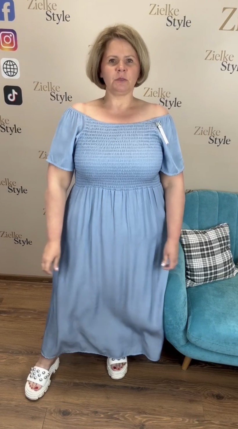 Italia nr 12 - Sukienka  jednokolorowa na ramiączkach  Wł. 24570 - jasny jeans  