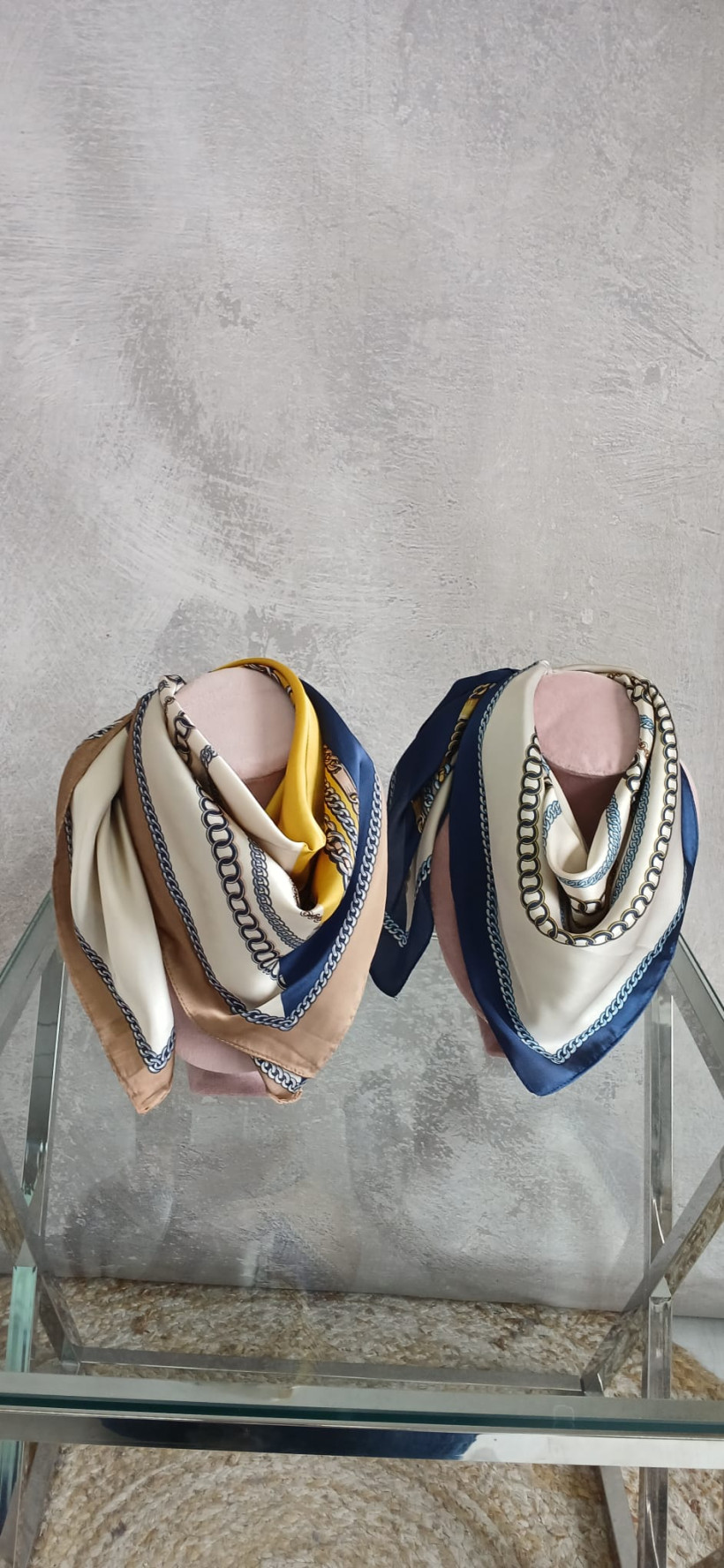 2gat. Apaszka, gawroszka Aurika