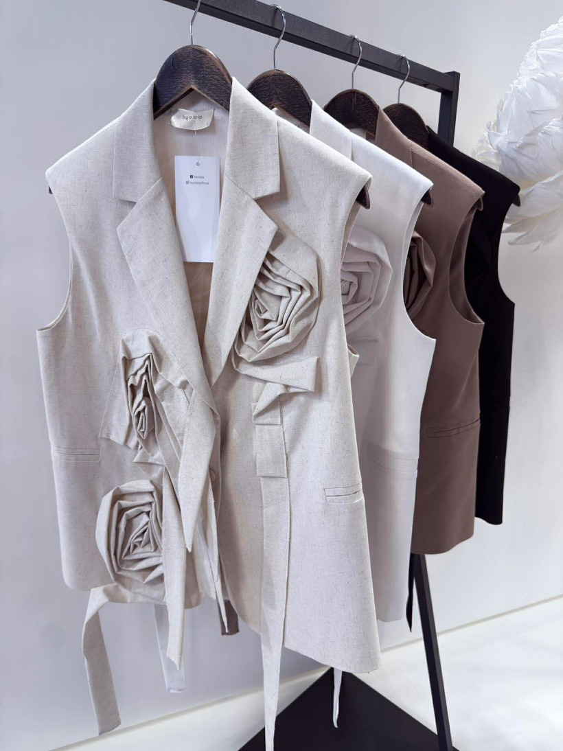 By  la la..! kamizelka z różami